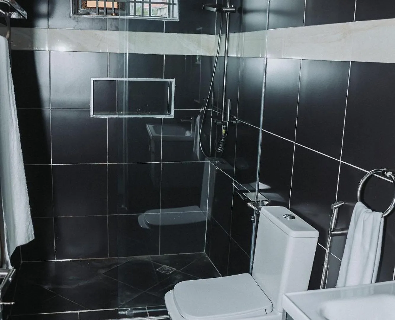Cozy Residence One, 1 Bedroom Apartment Kyanja Kampala 0*,  Uganda